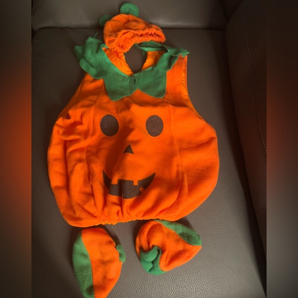 Toddler Pumpkin Halloween Costume, Suitable for 1-2 year old - Picture 2 of 2